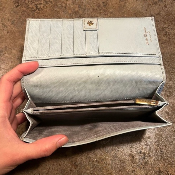 Salvatore Ferragamo made in Italy Long Wallet - Picture 4 of 16
